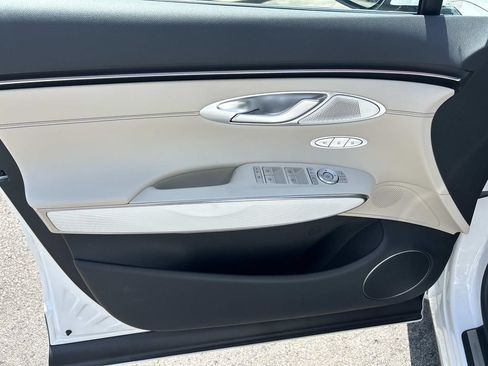 New 2027 Genesis GV70 2.5T Advanced AWD/4WD image 17