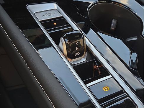 New 2026 Volkswagen Atlas Cross Sport SE image 23