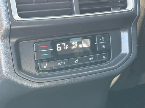 Used 2025 Volkswagen Atlas SEL Premium R-Line image 18