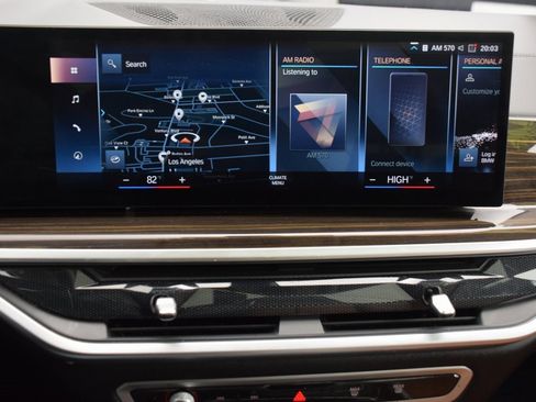 Used 2023 BMW X7 xDrive40i w/ Parking Assistance Package image 28