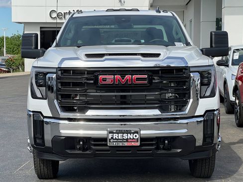 New 2026 GMC Sierra 3500 Pro image 3