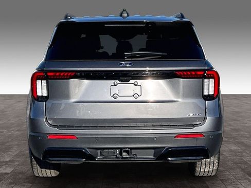 Used 2025 Ford Explorer ST-Line w/ ST-Line Street Pack AWD/4WD image 28