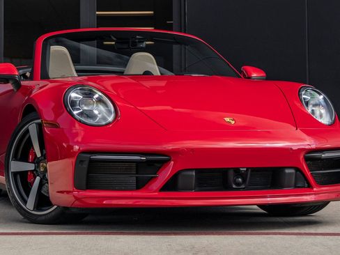 Certified 2021 Porsche 911 Carrera 4S image 9