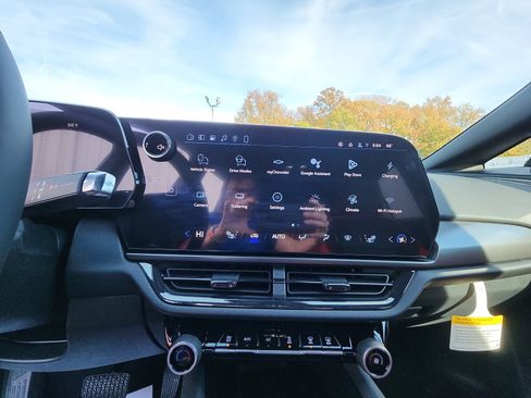 New 2026 Chevrolet Equinox EV RS FWD image 17