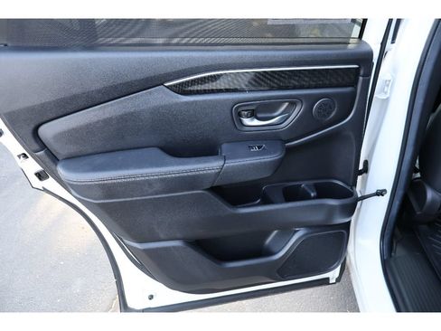 Used 2024 Honda Pilot Elite image 25