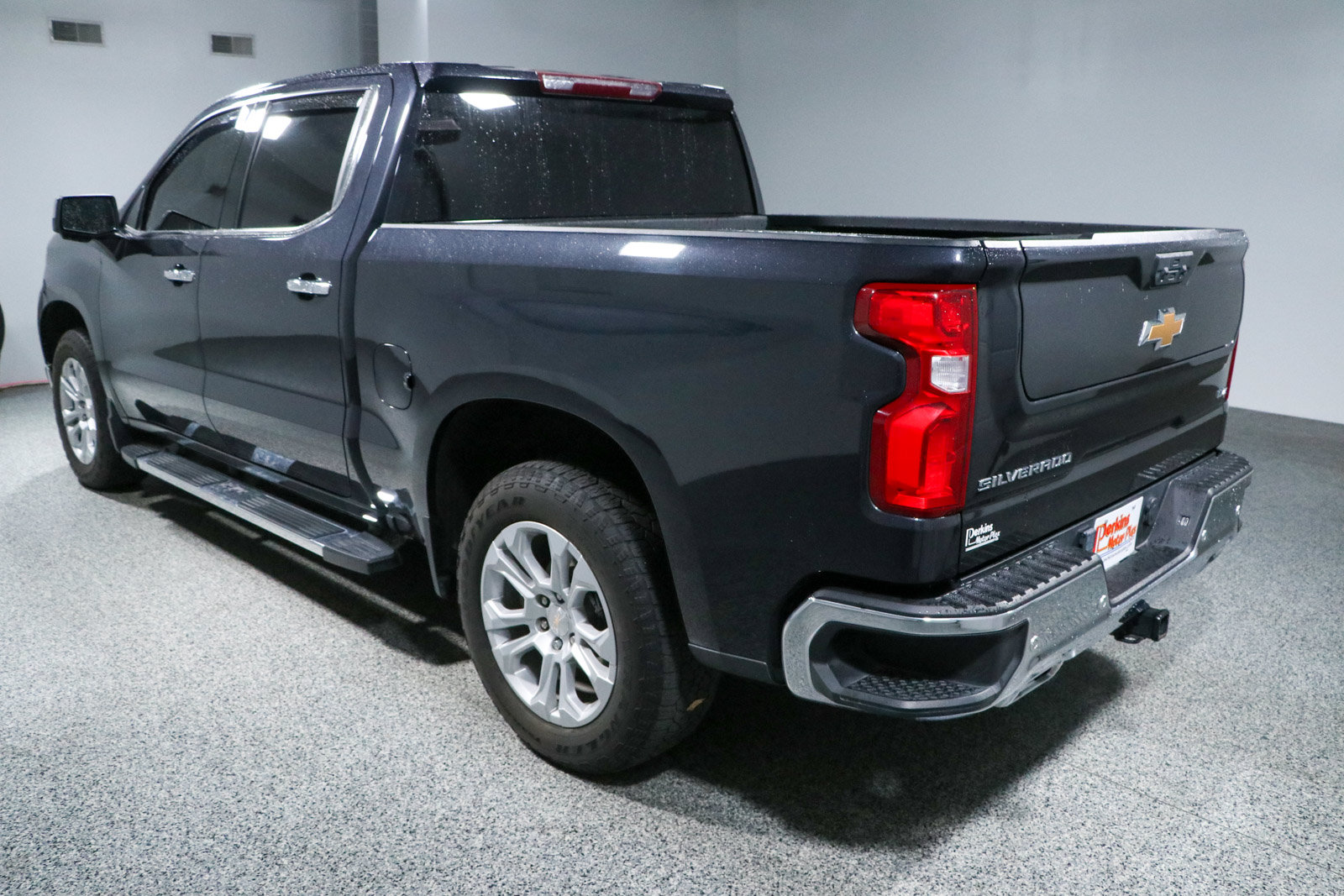Used 2022 Chevrolet Silverado 1500 LTZ AWD/4WD image 9