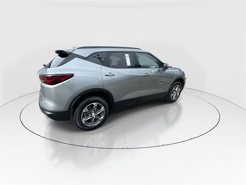 Used 2023 Chevrolet Blazer LT image 8