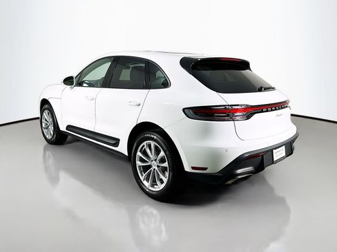 Used 2025 Porsche Macan image 3
