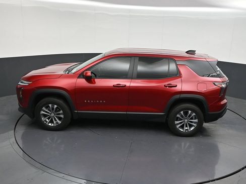 Used 2025 Chevrolet Equinox LT FWD image 17