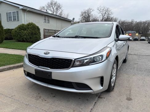 Used 2018 Kia Forte LX w/ LX Rear Camera Package image 8