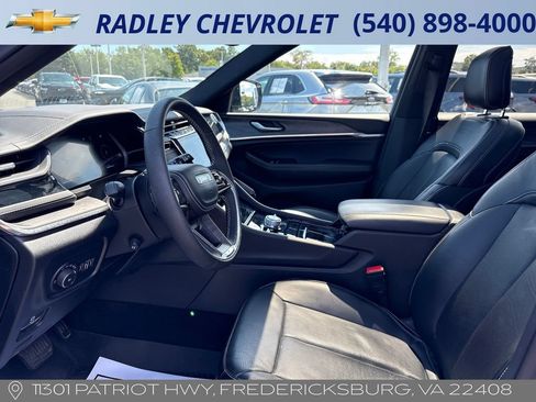 Used 2023 Jeep Grand Cherokee L Overland AWD/4WD image 3
