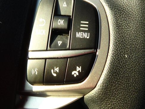 Used 2024 Ford Explorer XLT w/ Equipment Group 202A image 25