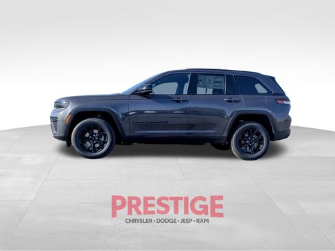 New 2026 Jeep Grand Cherokee Altitude AWD/4WD image 10