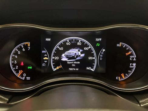 Used 2017 Jeep Grand Cherokee Limited AWD/4WD image 10