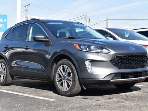 Certified 2022 Ford Escape SEL image 3