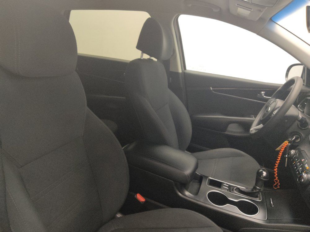 Used 2017 Kia Sorento FWD image 21
