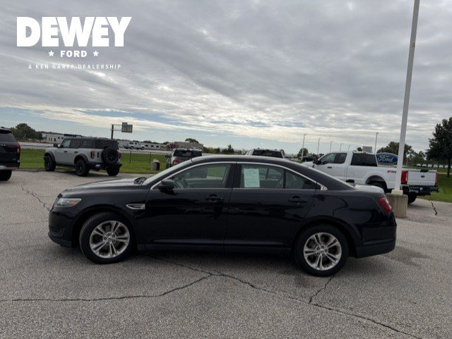 Used 2018 Ford Taurus SE FWD image 5