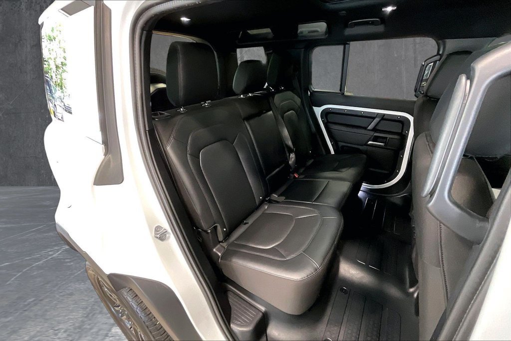 Used 2025 Land Rover Defender 110 S AWD/4WD image 26