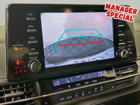 Used 2023 Toyota Sienna XLE Woodland Edition AWD/4WD image 18
