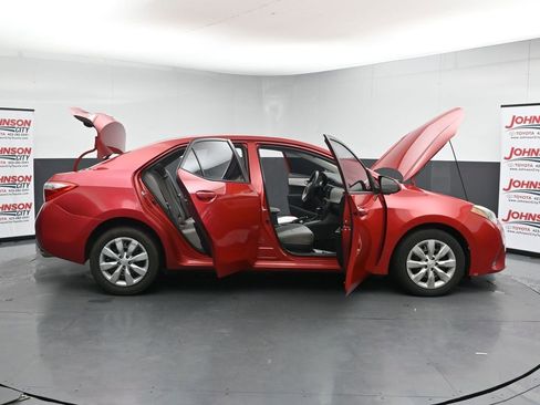 Used 2016 Toyota Corolla LE FWD image 41
