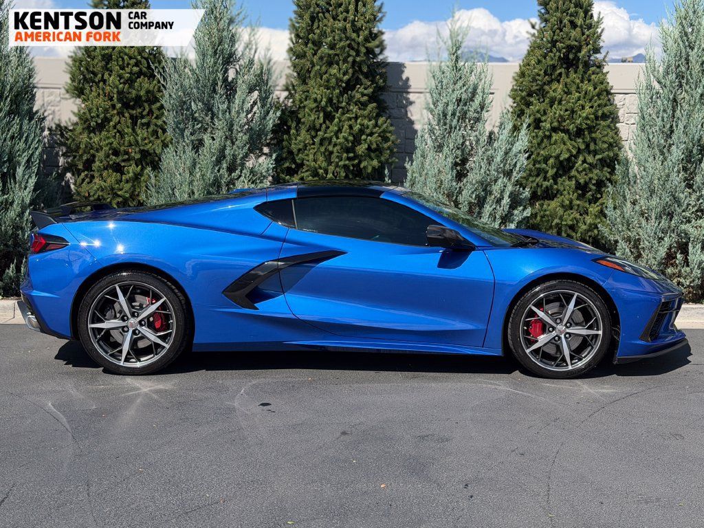 Used 2020 Chevrolet Corvette Stingray Premium Cpe w/ 3LT Preferred Equipment Group RWD image 9