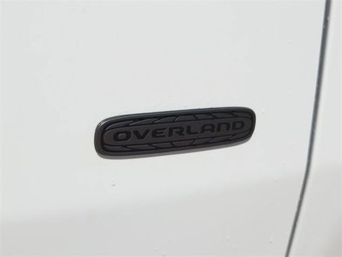 New 2026 Jeep Cherokee Overland image 8