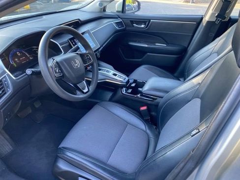 Used 2018 Honda Clarity Plug-In Hybrid image 12