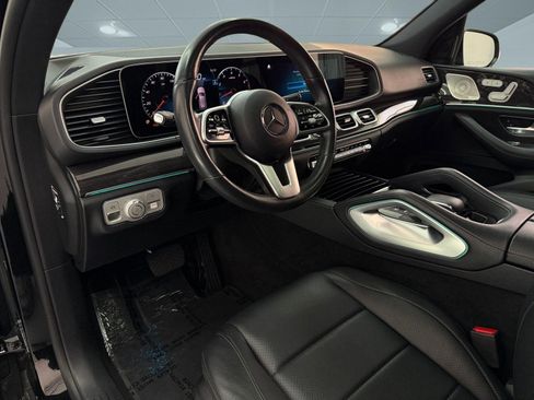 Used 2021 Mercedes-Benz GLE 350 4MATIC w/ Premium Package image 4