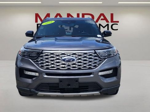 Used 2021 Ford Explorer Platinum w/ Equipment Group 601A AWD/4WD image 2
