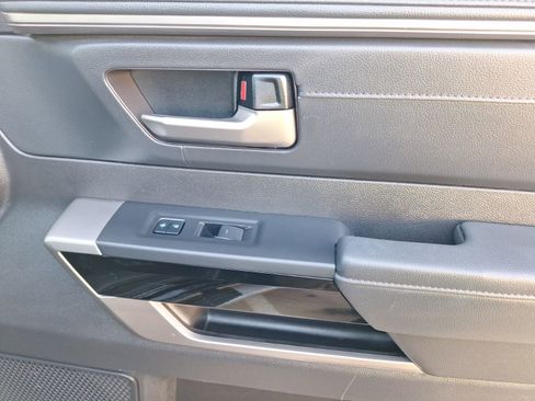 Used 2023 Toyota Tundra Limited image 37