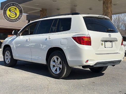 Used 2010 Toyota Highlander SE image 4