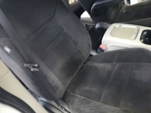 Used 2012 Dodge Grand Caravan SXT FWD image 19