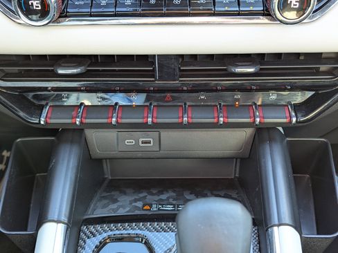 Used 2023 GMC Canyon AT4X image 21