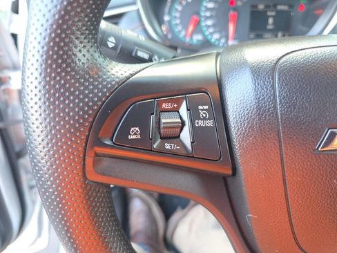 Used 2022 Chevrolet Trax LT image 12