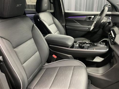 New 2026 Buick Enclave Sport Touring w/ Power Package AWD/4WD image 18