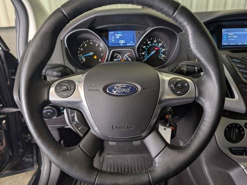 Used 2014 Ford Focus SE w/ Equipment Group 201A FWD image 21