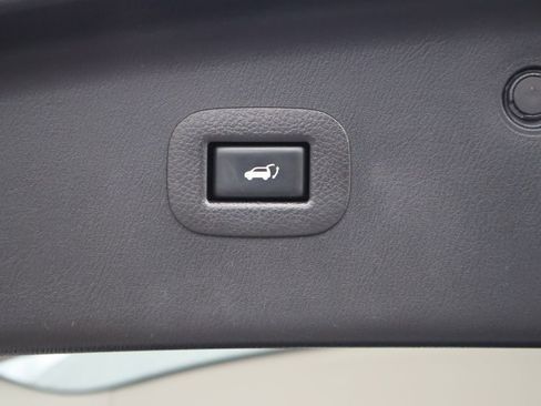 Used 2017 Nissan Armada SL w/ Technology Package image 17