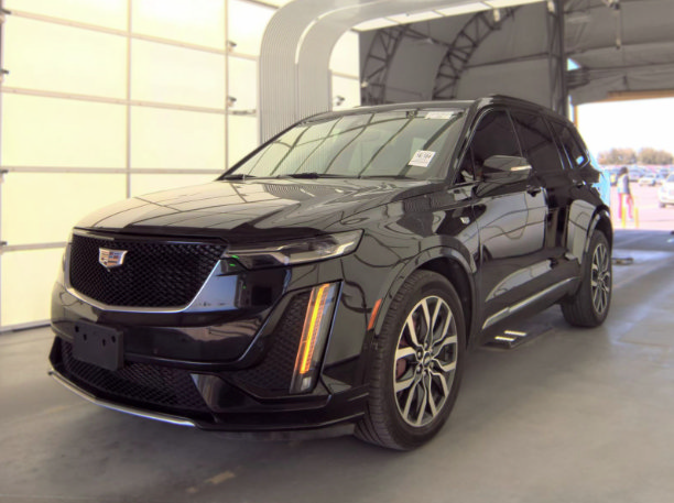 Used 2023 Cadillac XT6 Sport w/ Technology Package AWD/4WD image 1