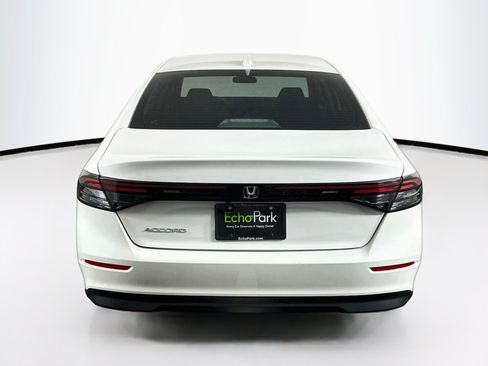 Used 2025 Honda Accord LX image 7