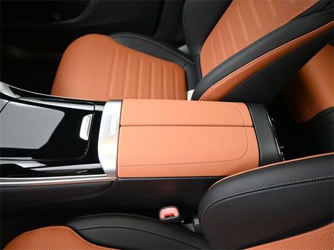 New 2026 Mercedes-Benz GLC 43 AMG GLC 43 AMG image 9