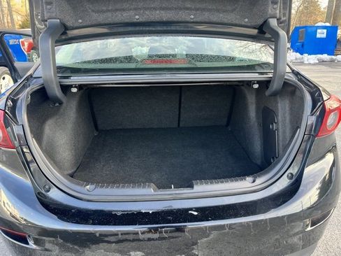 Used 2018 MAZDA MAZDA3 Sport image 20