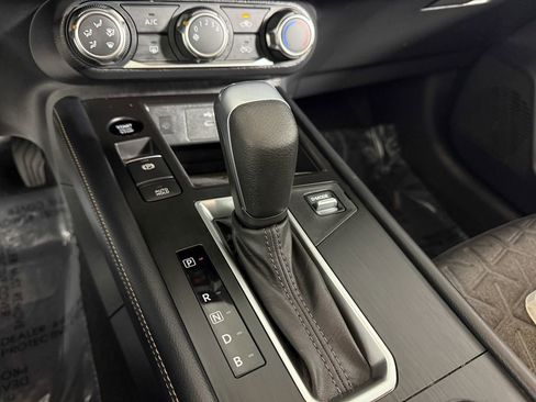 Certified 2025 Nissan Kicks SV image 18