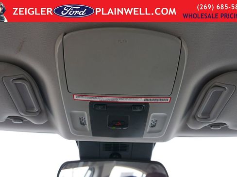 Used 2025 Toyota Camry LE image 28