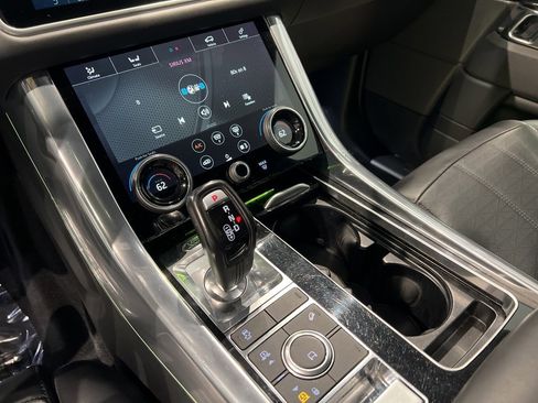 Used 2019 Land Rover Range Rover Sport HSE Dynamic image 16