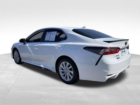 Used 2023 Toyota Camry SE image 5