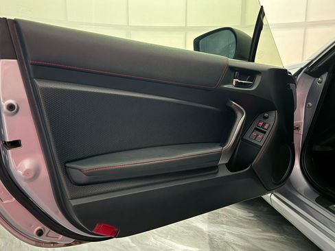 Used 2015 Scion FR-S RWD image 17