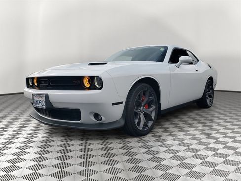 Used 2018 Dodge Challenger SXT Plus image 2