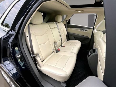 Used 2022 Cadillac XT5 Premium Luxury FWD image 29