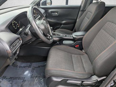 Used 2024 Honda HR-V Sport image 11