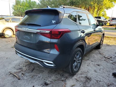 Used 2023 Kia Seltos S w/ Navigation Package AWD/4WD image 17